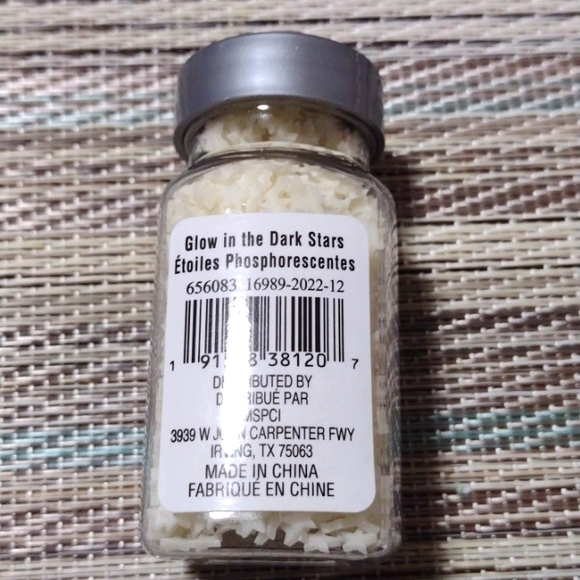 Glow In The Dark Stars ✨ Specialty Glitter - Picture 2 of 4